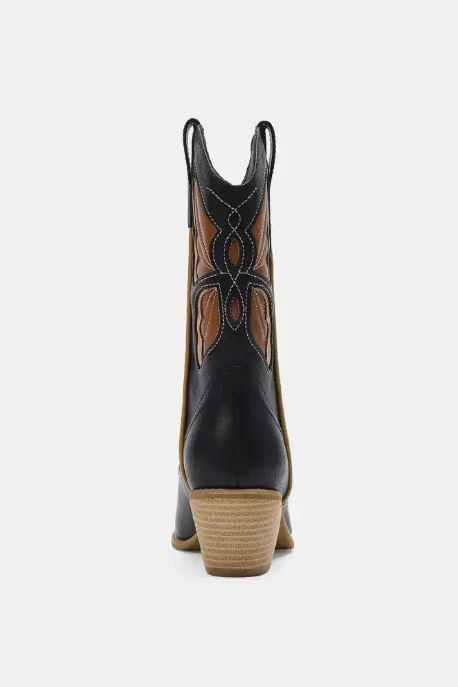 Beast Fashion Butterfly Cut Detail Point Toe Boots - Update AvenueTrendsi100600612851389100600612851389Beast Fashion Butterfly Cut Detail Point Toe BootsBlack