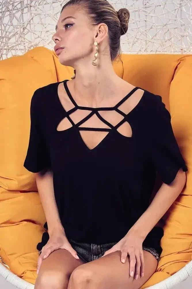 BiBi Silky Knit Top with Front Details - Update AvenueT-ShirtsTrendsi100100140791017100100140791017c0928f9a437f4ffdad314bfe834eb3aa - Max - OriginBLACK