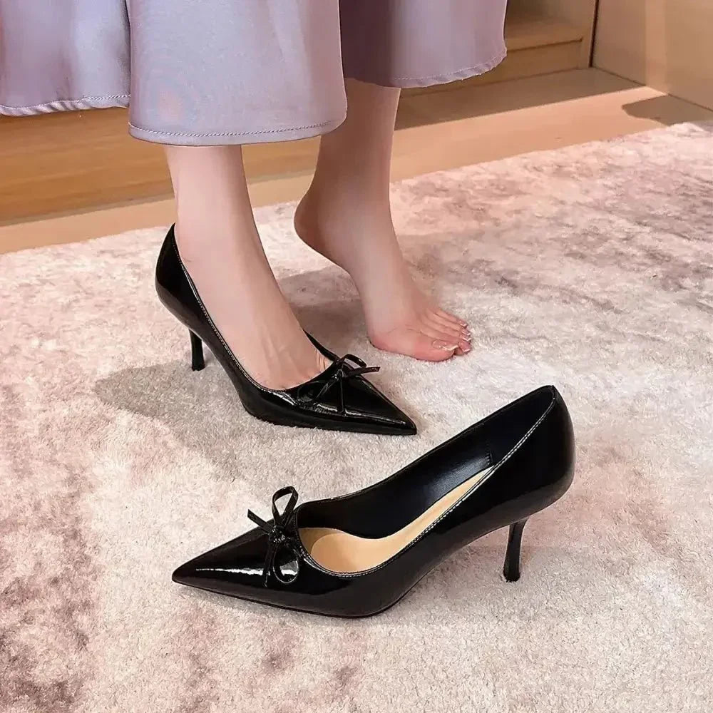 Bow Detail Point Toe Pumps - Update AvenueTrendsi100600779007768100600779007768Bow Detail Point Toe PumpsBlack
