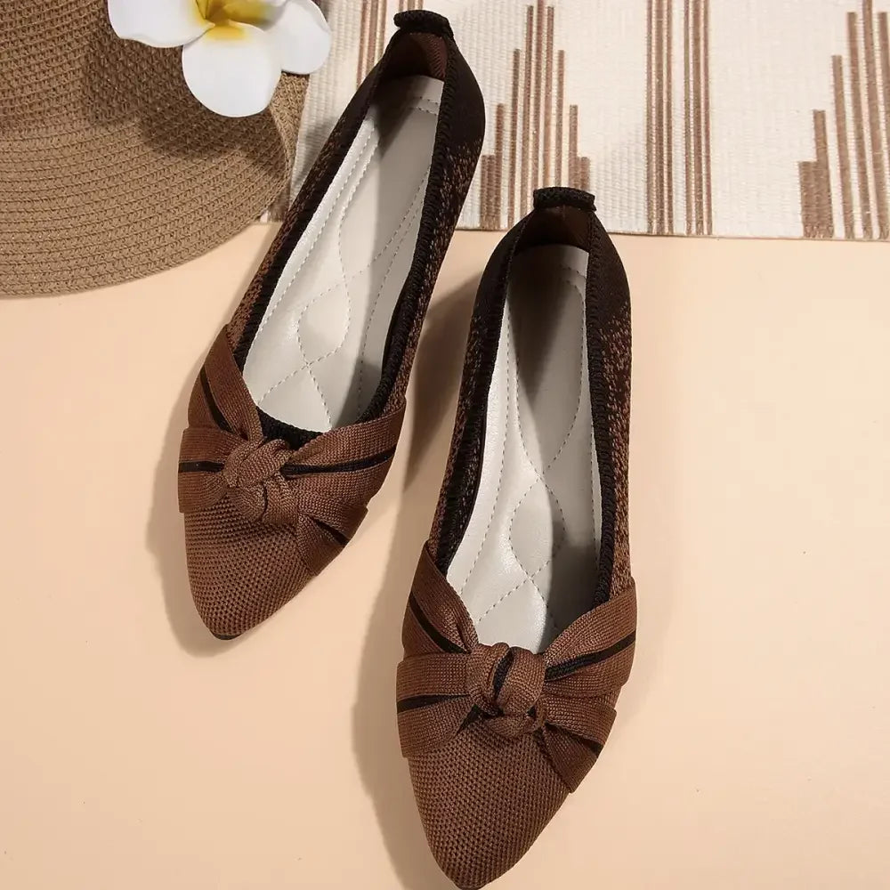 Contrast Point Toe Flats Slip-Ons