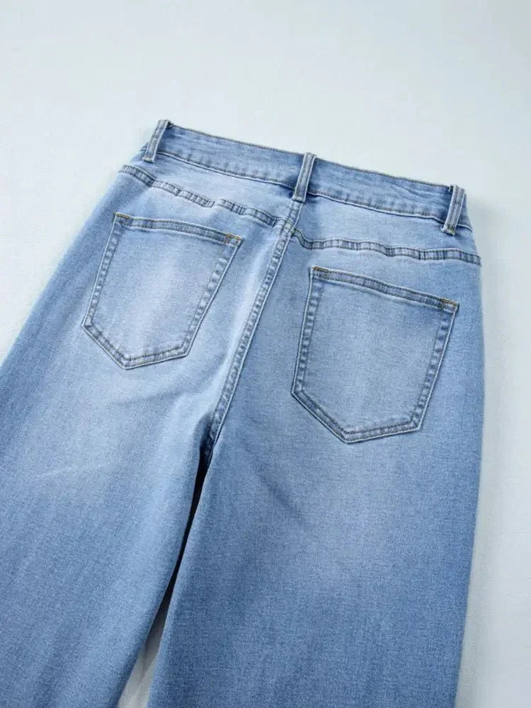 High Waist Wide Leg Washed Jeans - Update AvenueDaily EssentialsTrendsi100100441597547100100441597547d299695d142a4db796f6624ff80b476a - Max - OriginLight Blue