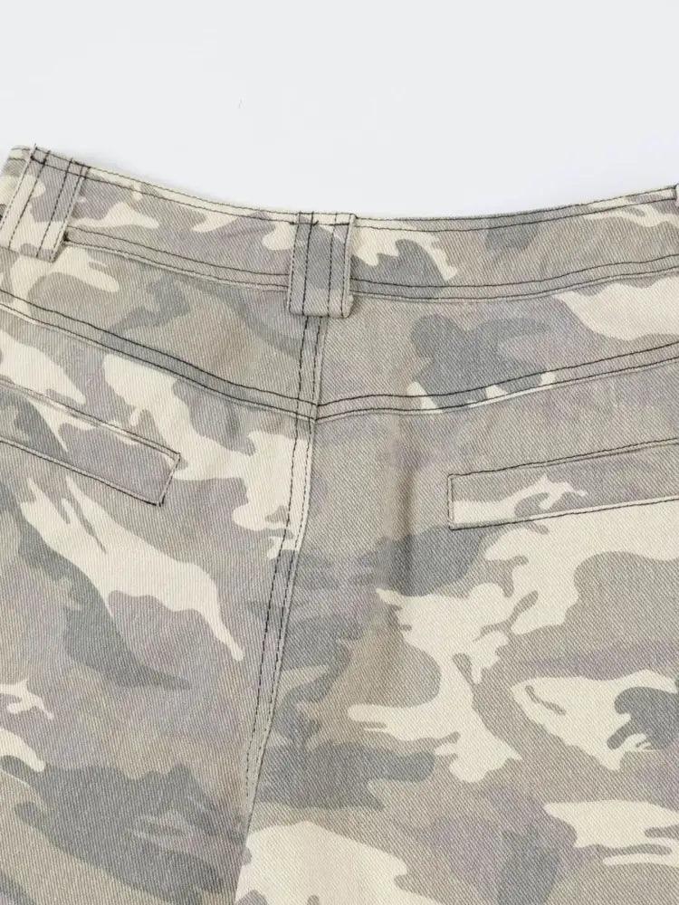 Men's Camo Wide Leg Cargo Jeans - Update AvenueTrendsi100400180616528100400180616528Men's Camo Wide Leg Cargo JeansCamouflage
