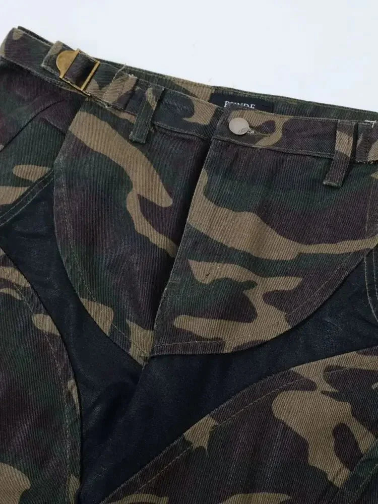 Men's Camouflage Bootcut Jeans with Seam Detail - Update AvenueTrendsi100400034030074100400034030074Men's Camouflage Bootcut Jeans with Seam DetailGreen