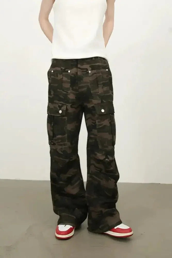 Men's Camouflage Jeans with Cargo Pockets - Update AvenueTrendsi100400333754695100400333754695Men's Camouflage Jeans with Cargo PocketsGreen Camouflage
