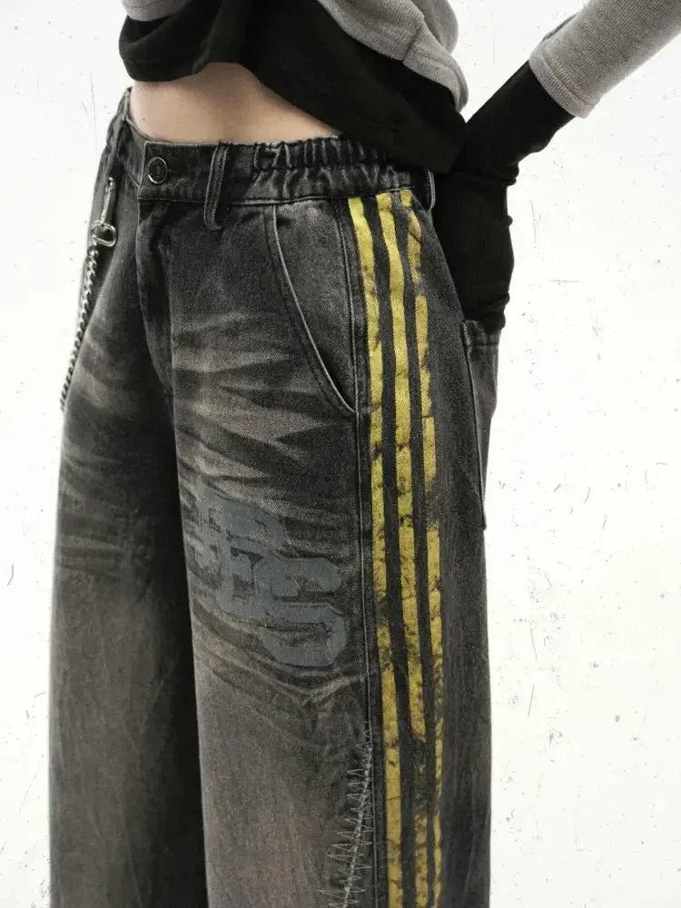Men's Vintage Washed Wide Leg Jeans with Chain Detail - Update AvenueTrendsi100400573763134100400573763134Men's Vintage Washed Wide Leg Jeans with Chain DetailLava Black