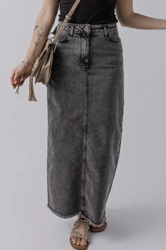 Raw Hem Midi Denim Skirt with Pockets - Update AvenueDenim Dresses & SkirtsTrendsi100100418551947100100418551947e58f0794 - 693a - 4ece - abc8 - 984771a86037 - MaxDark