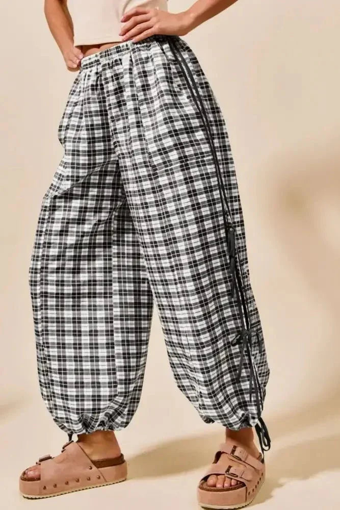 SO ME Plaid Elastic Waist Balloon Pants - Update AvenueTrendsi100100598221361100100598221361229d44e2 - 1280 - 4710 - 92df - 544005747934 - Max - OriginIVORY/BLACK