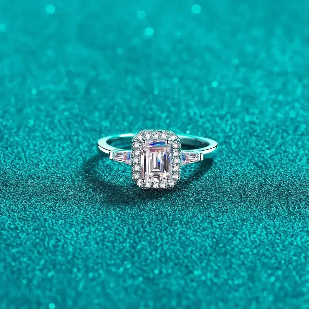 1 Carat Moissanite 925 Sterling Silver Ring - Update AvenueRingTrendsi1005004318313911005004318313911 Carat Moissanite 925 Sterling Silver RingWhite