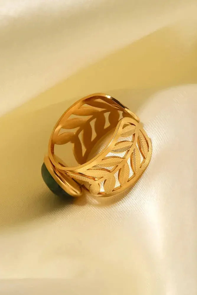 18k Gold Plated Malachite Leaf Ring - Update AvenueRingTrendsi10010044957060110010044957060118k Gold Plated Malachite Leaf RingTophus