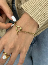 18K Gold - Plated Stainless Steel Letter L Bracelet - Update AvenueBraceletsTrendsi10050003822160310050003822160318K Gold - Plated Stainless Steel Letter L BraceletGold