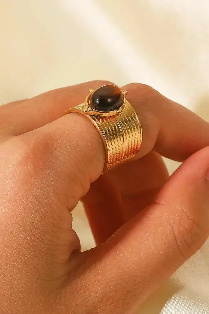 18K Gold - Plated Wide Open Ring - Update AvenueRingTrendsi10010020973870010010020973870018K Gold - Plated Wide Open RingBrown