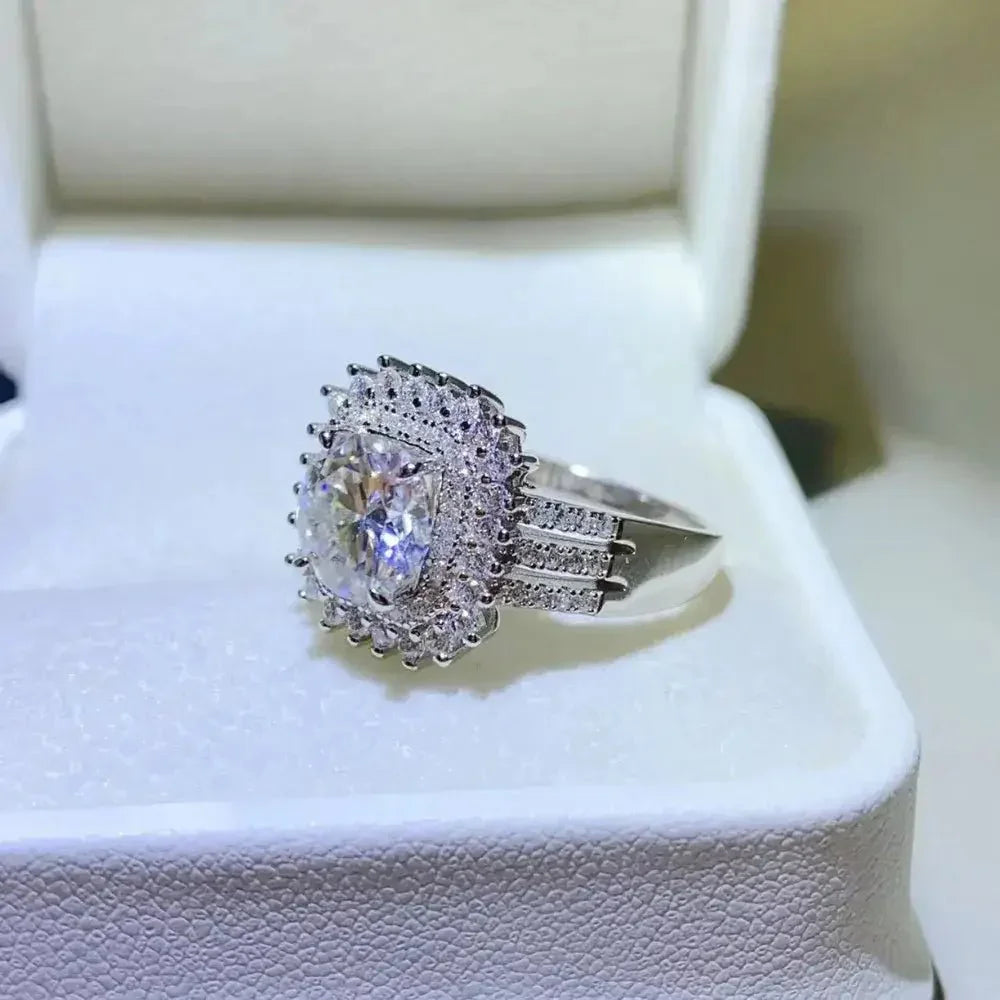 2 Carat Moissanite 925 Sterling Silver Ring - Update AvenueRingTrendsi1005004428514021005004428514022 Carat Moissanite 925 Sterling Silver RingSilver