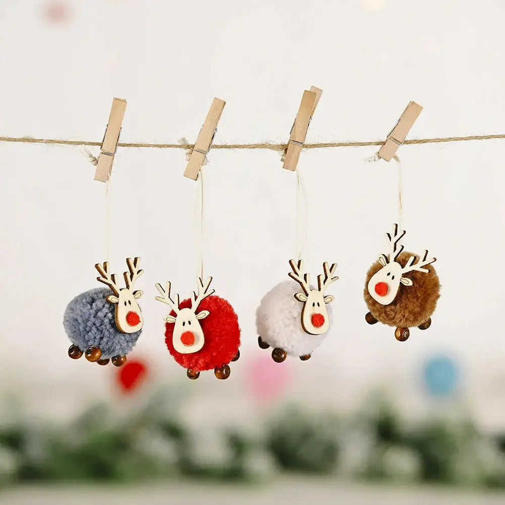 4-Piece Reindeer Hanging Widgets
