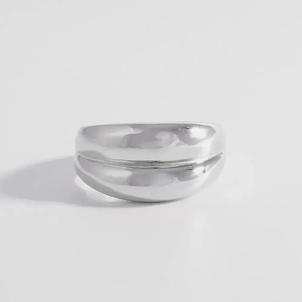 925 Sterling Silver Bulging Ring - Update AvenueRingTrendsi100500064221741100500064221741925 Sterling Silver Bulging RingSilver