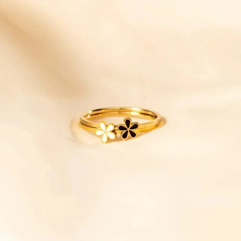925 Sterling Silver Enamel Flower Ring - Update AvenueRingTrendsi100500312225402100500312225402925 Sterling Silver Enamel Flower RingBlack