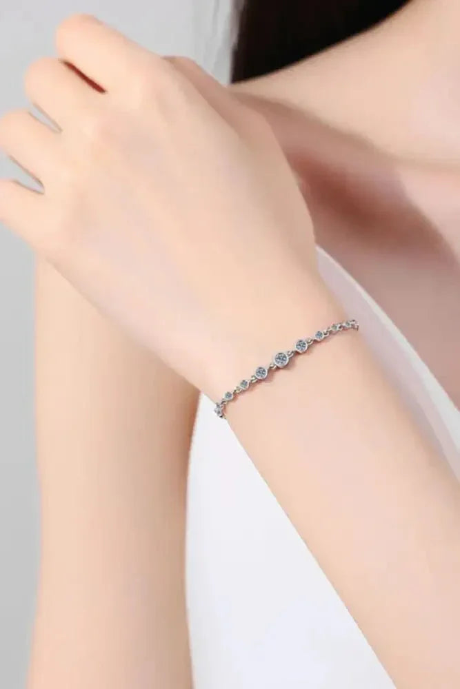 925 Sterling Silver Inlaid Moissanite Bracelet - Update AvenueBraceletsTrendsi100500755881584100500755881584925 Sterling Silver Inlaid Moissanite BraceletSilver