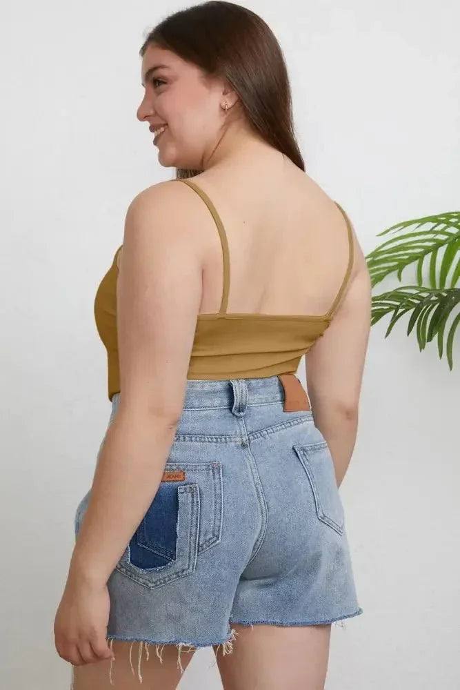 Basic Bae Full Size Round Neck Slim Cami Plus Size - Update AvenueTrendsi100101206521012100101206521012a979e7b0 - 6d60 - 47bd - a720 - d0d26981dccd - MaxCamel