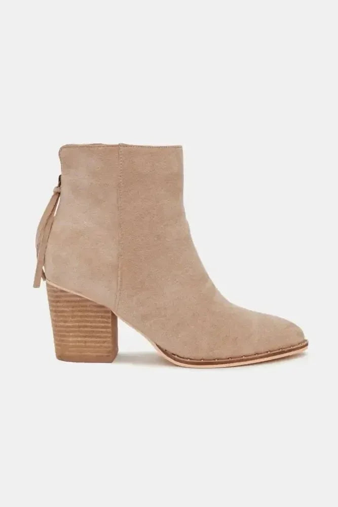 Beast Fashion Suede Point Toe Ankle Booties - Update AvenueTrendsi100600275641618100600275641618Beast Fashion Suede Point Toe Ankle BootiesTaupe