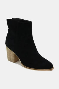Beast Fashion Suede Point Toe Ankle Booties - Update AvenueTrendsi100600620831960100600620831960Beast Fashion Suede Point Toe Ankle BootiesBlack