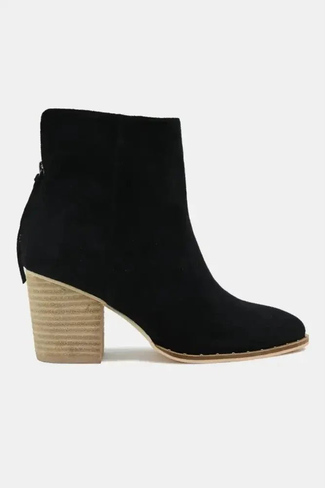 Beast Fashion Suede Point Toe Ankle Booties - Update AvenueTrendsi100600620831960100600620831960Beast Fashion Suede Point Toe Ankle BootiesBlack