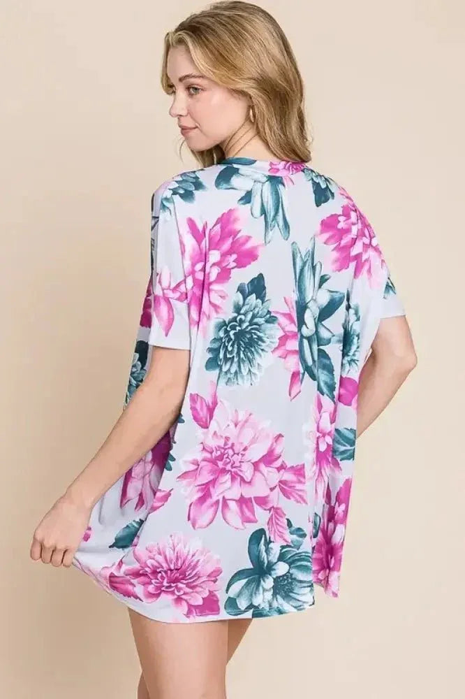 BOMBOM Floral V - Neck Short Sleeve T-Shirt - Update AvenueT-ShirtsTrendsi1001008308414921001008308414925245d4de1b354828807fb8c734ab3d88 - Max - OriginFloral