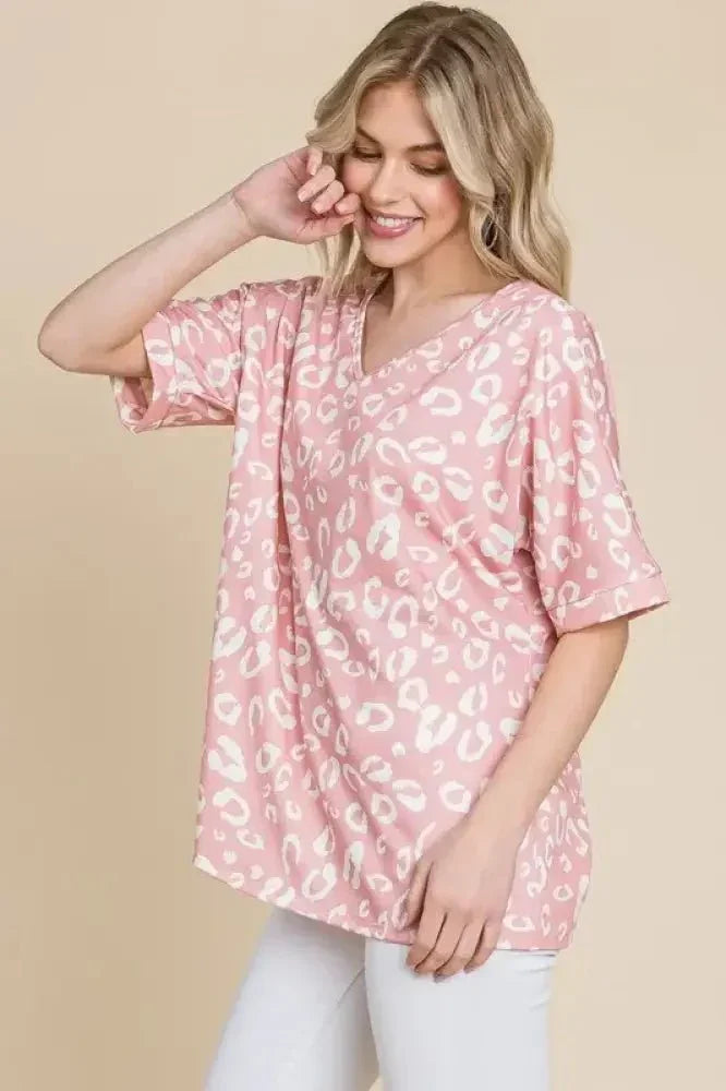 BOMBOM Loose Fit Animal Print Soft Knit Top - Update AvenueT-ShirtsTrendsi100100908721538100100908721538fe36ab14b0524d819ab650b8b0b336b8 - Max - OriginBLUSH