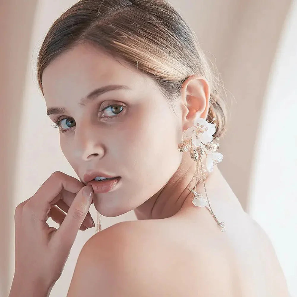 Bridal jewelry Europe and the United States hair accessories free shipping new Mori hair comb earrings set handmade comb dress headdress gold - Update AvenueUpdate Avenues211532039310001Bridal jewelry Europe and the United States hair accessories free shipping new Mori hair comb earrings set handmade comb dress headdress gold - Update AvenuesS8307 Hair Comb
