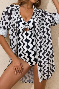 Button Down Contrast Striped Cover - Up - Update AvenueTrendsi1001007088914461001007088914467b574a30 - 9c1b - 4709 - ad8a - 7628fbec7385 - MaxBlack