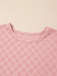 Checkered Textured Round Neck T-Shirt - Update AvenueT-ShirtsTrendsi100100619140037100100619140037a201f0aee2f34dddb8983f15b84b3fc8 - Max - OriginDusty Pink