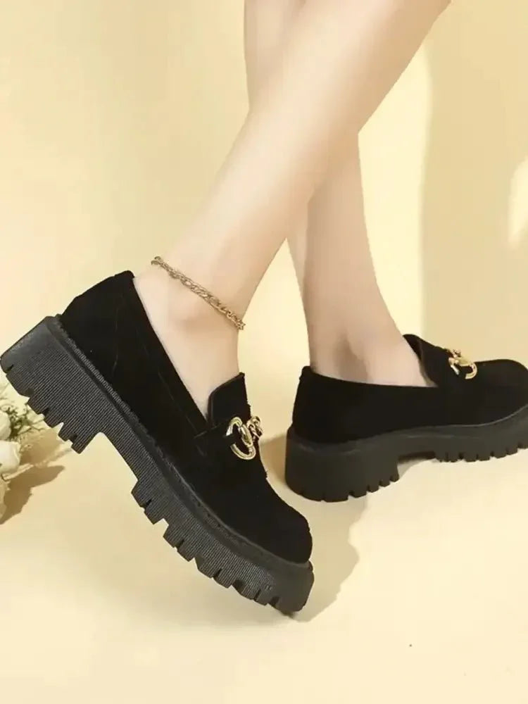 Chunky Platform Chain Detail Loafers - Update AvenueTrendsi100600457609633100600457609633Chunky Platform Chain Detail LoafersBlack