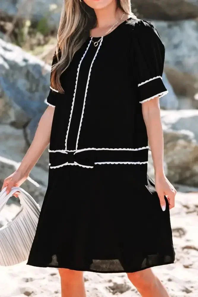 Contrast Scallop Trim Bow Detail Short Sleeve Shift Dress - Update AvenueEffortless Elegance: DressesTrendsi1001008238281341001008238281341b9b0b15 - 2692 - 4d7c - 90dd - 073c388290f2 - Max - OriginBlack