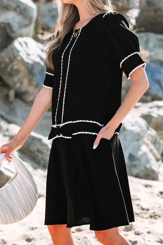 Contrast Scallop Trim Bow Detail Short Sleeve Shift Dress - Update AvenueEffortless Elegance: DressesTrendsi100100823828134100100823828134293770cf - bc68 - 4613 - 9991 - 532345ce3c0a - Max - OriginBlack