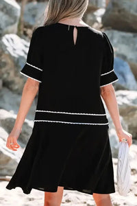 Contrast Scallop Trim Bow Detail Short Sleeve Shift Dress - Update AvenueEffortless Elegance: DressesTrendsi1001008238281341001008238281342ddeebd4 - 4c0d - 4583 - bc77 - eeabb7985b8f - Max - OriginBlack