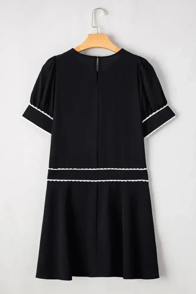 Contrast Scallop Trim Bow Detail Short Sleeve Shift Dress - Update AvenueEffortless Elegance: DressesTrendsi10010082382813410010082382813406d46f81 - 10cd - 4e92 - 9230 - d7de63cd94f0 - Max - OriginBlack