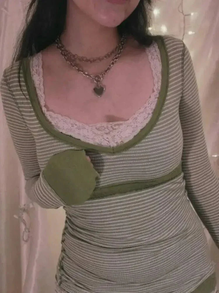 Contrast Striped Long Sleeve T-Shirt - Update AvenueT-ShirtsTrendsi1001000927712881001000927712881383313f - 96f4 - 4009 - a4f3 - 2dcd381a4d00 - Max - OriginMatcha Green