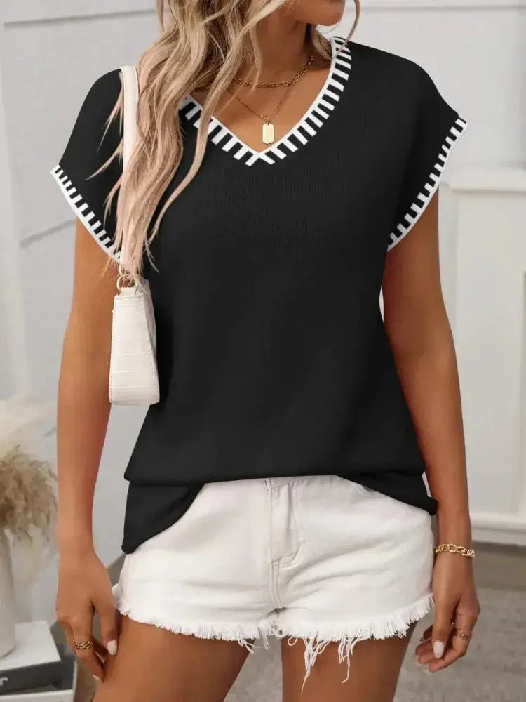 Contrast Trim V - Neck Short Sleeve Knit Top - Update AvenueDaily EssentialsTrendsi100100342729165100100342729165625902de - 92b6 - 48f1 - a9c4 - ed5fcd7adee1 - MaxBlack