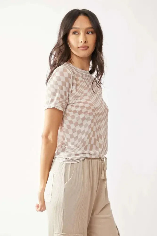 Davi & Dani Checker Board Printed Mesh Short Sleeve Top - Update AvenueTrendsi10010001490157810010001490157804ca48ba6bf84f8f855f943963aa0cf5 - Max - OriginIVORY TAUPE