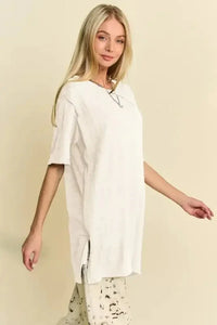 Davi & Dani Short Sleeve Side Slit T-Shirt with Pockets - Update AvenueT-ShirtsTrendsi1001002038715561001002038715560db6b97cb6c44124a1fb6c6513b5f8c8 - Max - OriginWhite