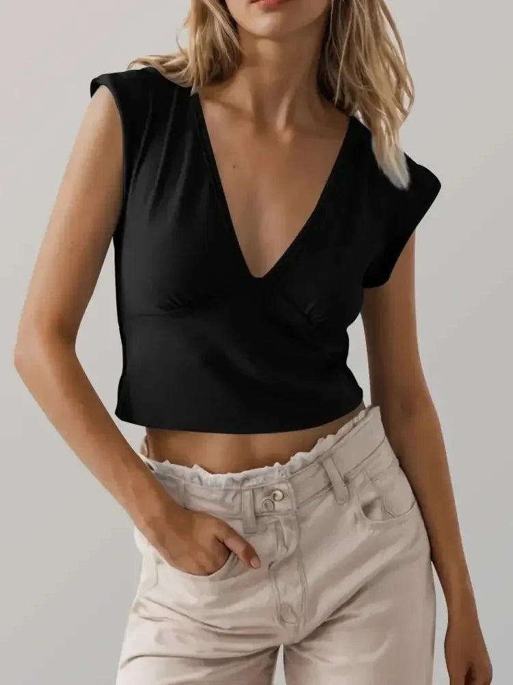 Deep V - Neck Cropped T-Shirt - Update AvenueT-ShirtsTrendsi1001008797131501001008797131504fbbfd22ed274fb8814d817e6fb0b847 - Max - OriginBlack