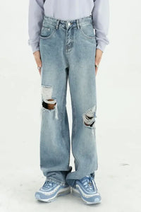 Distressed Wide Leg Jeans with Pockets