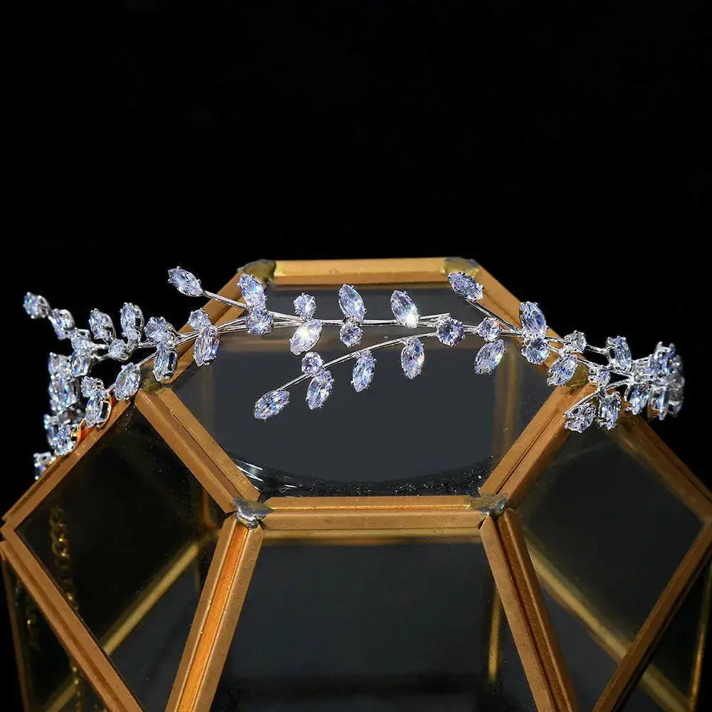 European and American light luxury wedding headband headdress bridal jewelry simple temperament crystal flower headband Hair band - Update AvenueUpdate Avenues211158473808001European and American light luxury wedding headband headdress bridal jewelry simple temperament crystal flower headband Hair bandSilver