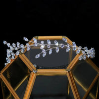 European and American light luxury wedding headband headdress bridal jewelry simple temperament crystal flower headband Hair band - Update AvenueUpdate Avenues211158473808001European and American light luxury wedding headband headdress bridal jewelry simple temperament crystal flower headband Hair bandSilver