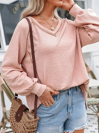 Exposed Seam Ribbed Knit V Neck Top - Update AvenueDaily EssentialsTrendsi100100144504692100100144504692fc496b34 - 05d1 - 4423 - b4f3 - 2f8b604729ee - Max - OriginDusty Pink