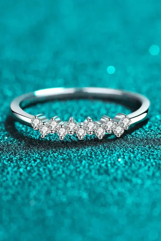 Eye - Catching 925 Sterling Silver Moissanite Ring - Update AvenueRingTrendsi100100332139833100100332139833Eye - Catching 925 Sterling Silver Moissanite RingSilver