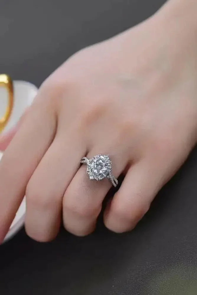 Floral 2 Carat Moissanite Crisscross Ring - Update AvenueRingTrendsi100100485230790100100485230790Floral 2 Carat Moissanite Crisscross RingSilver
