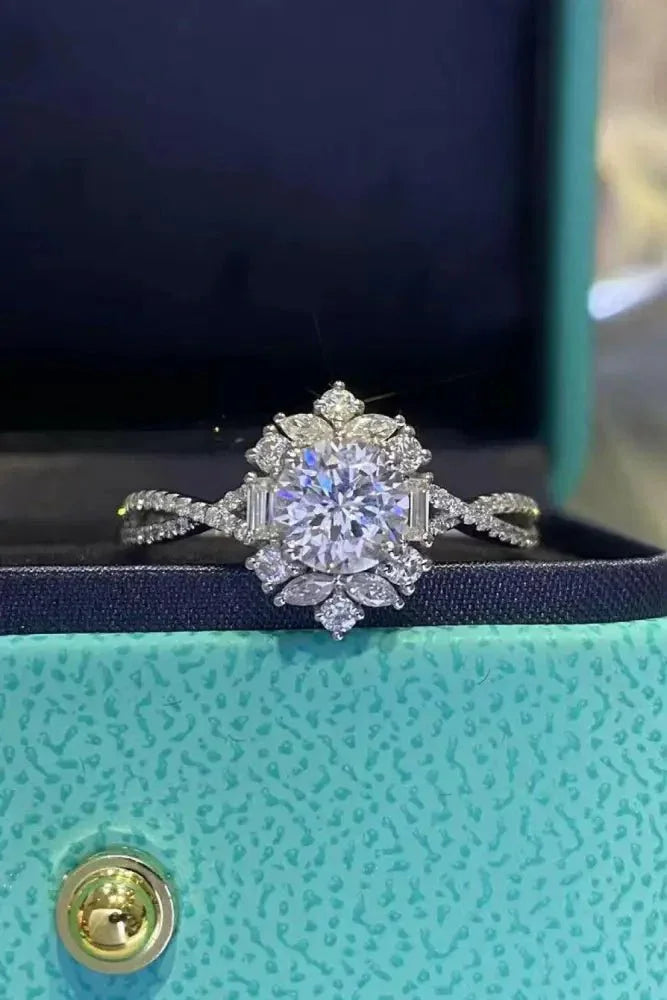 Floral 2 Carat Moissanite Crisscross Ring - Update AvenueRingTrendsi100100485230790100100485230790Floral 2 Carat Moissanite Crisscross RingSilver
