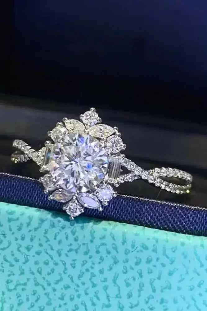Floral 2 Carat Moissanite Crisscross Ring - Update AvenueRingTrendsi100100485230790100100485230790Floral 2 Carat Moissanite Crisscross RingSilver