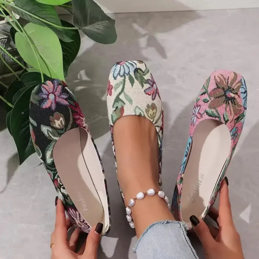 Floral Print Comfort Slip - Ons - Update AvenueTrendsi100600449164964100600449164964Floral Print Comfort Slip - OnsBlack