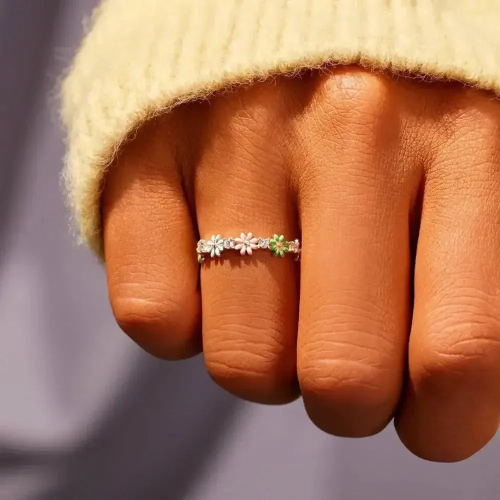 Flower Shape 925 Sterling Silver Zircon Ring - Update AvenueRingTrendsi100500148421985100500148421985Flower Shape 925 Sterling Silver Zircon RingSilver