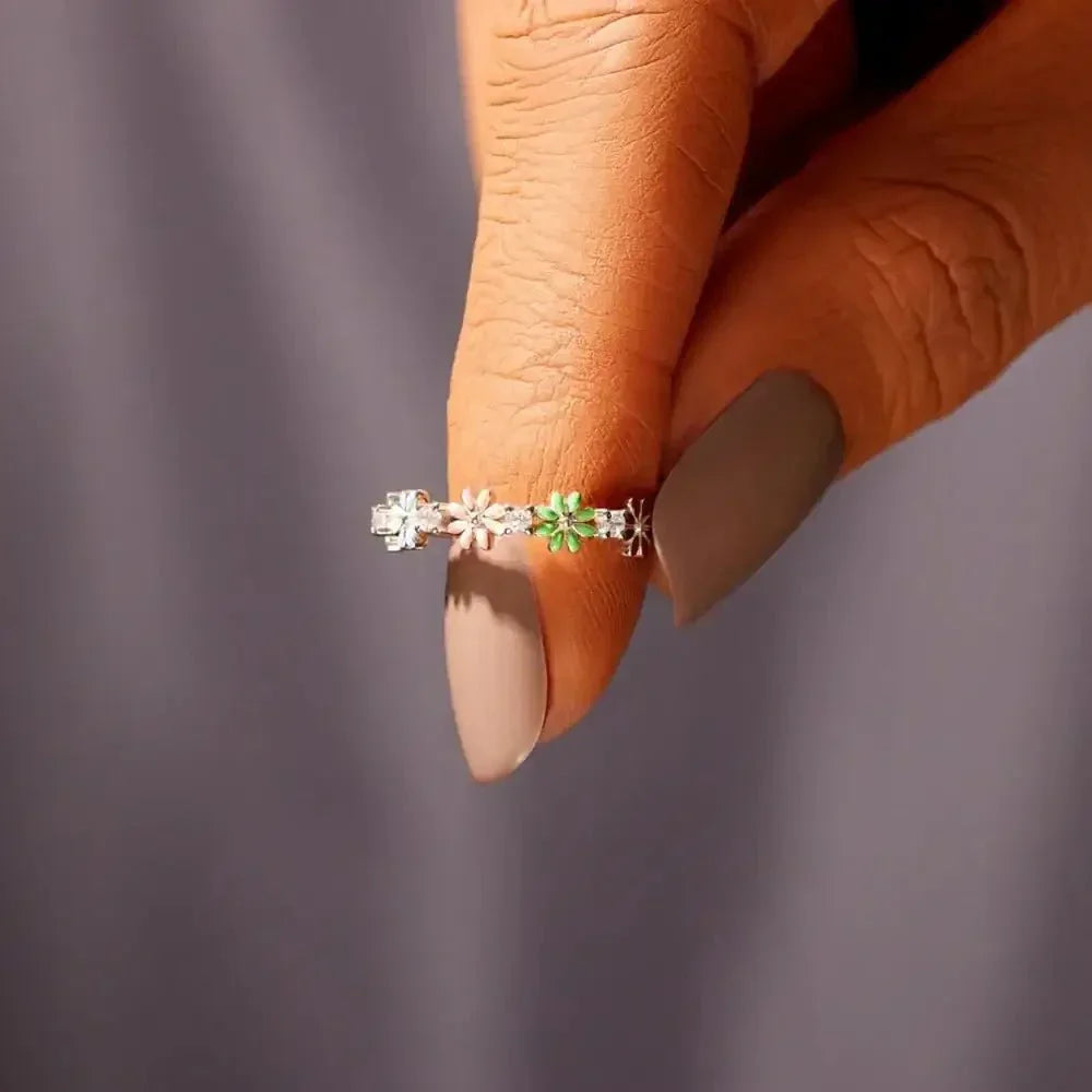 Flower Shape 925 Sterling Silver Zircon Ring - Update AvenueRingTrendsi100500148421985100500148421985Flower Shape 925 Sterling Silver Zircon RingSilver